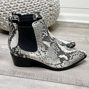 Blondo Emelia Snake Waterproof Leather Ankle Booties Black White Size 8.5M